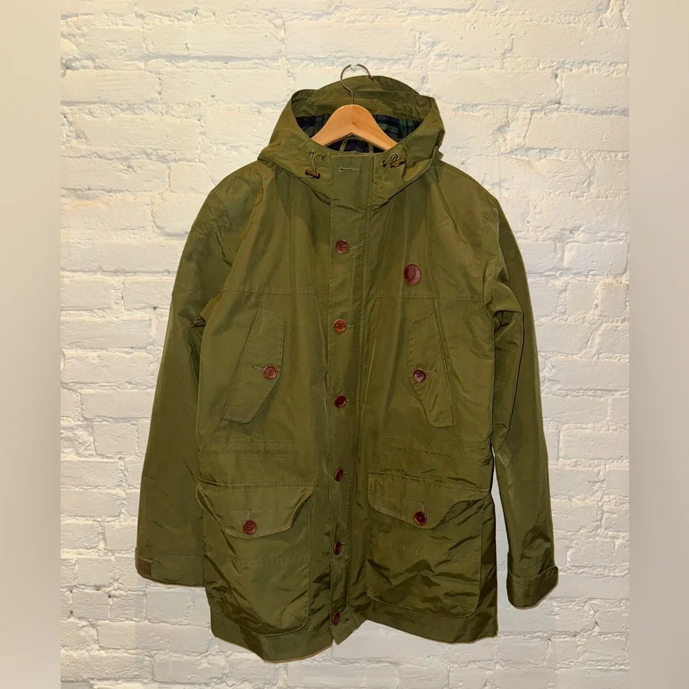 FRED PERRY | Green Parka Coat with Hood - Picture 3 of 9